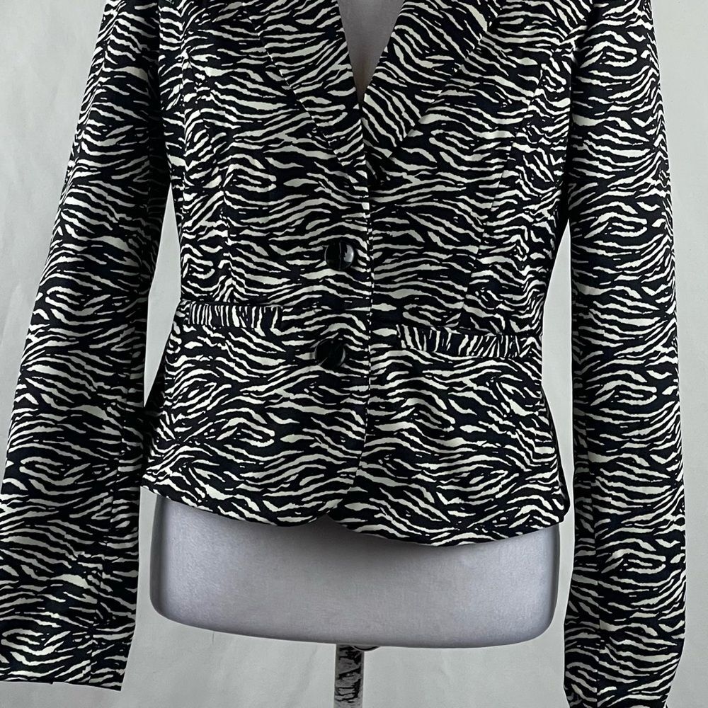 Sandro Black Cream Zebra Print Peplum Raincoat Jacket NWOT Size S EuroGirl - Picture 4 of 13